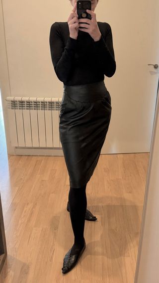 Falda cuero midi años 80-90