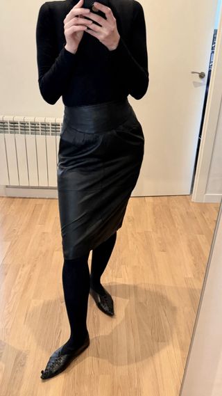 Falda cuero midi años 80-90