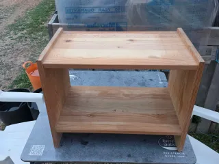 Estantería pequeña de madera