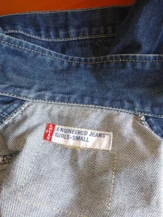 Levi's talla S-M Cazadora denim