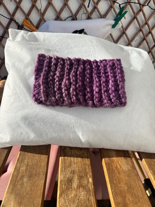 Bufanda tejida morada