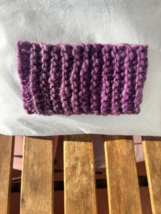 Bufanda tejida morada