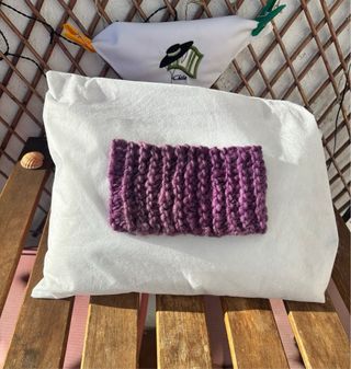 Bufanda tejida morada