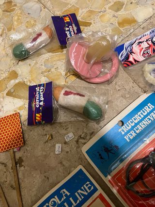 Articoli vintage carnevale