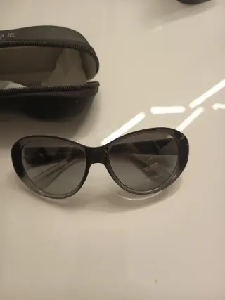 Gafas de sol Vogue negras