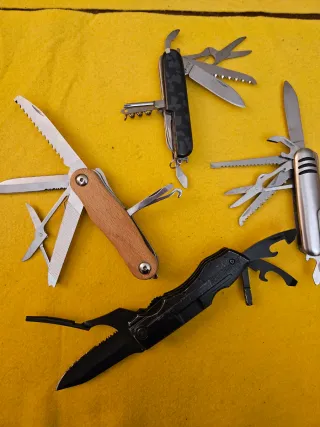 Coltellino multiuso 4 pezzi