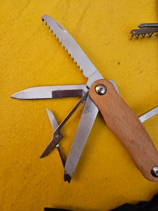 Coltellino multiuso 4 pezzi