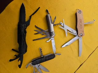 Coltellino multiuso 4 pezzi