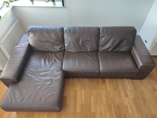 Sofá chaiselonge de cuero de la marca Granfort