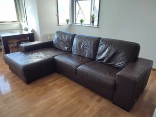 Sofá chaiselonge de cuero de la marca Granfort
