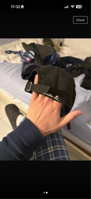 Cappellino All Eyez On Me strappi