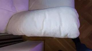 Sofá 2 plazas piel blanco con asiento regalo.