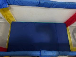 Cuna de viaje plegable