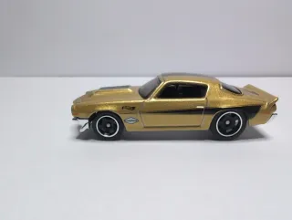 Hot Wheels 70 Chevy Camaro RS Dorado