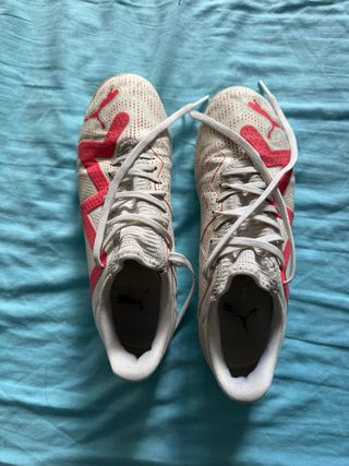 Zapatillas Fútbol Puma Blancas y Rosas