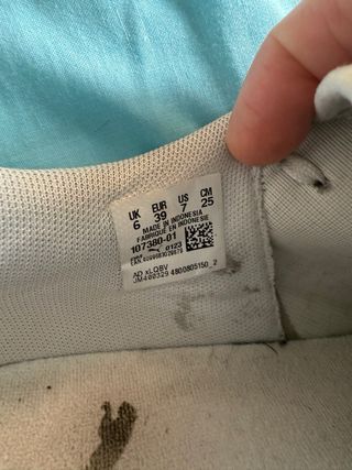 Zapatillas Fútbol Puma Blancas y Rosas