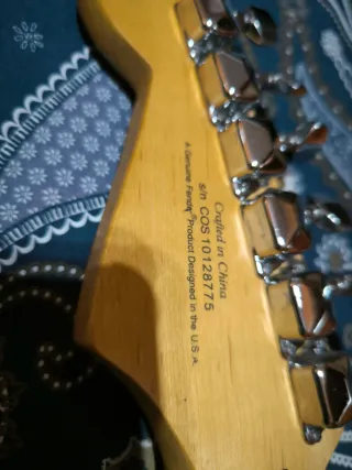 Guitarra Fender Squier