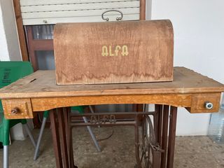 Máquina de coser Alfa vintage