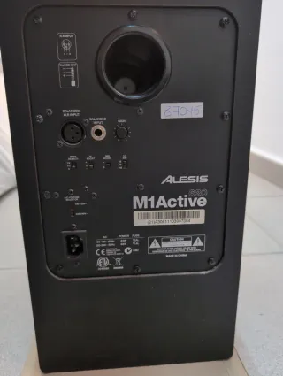 Alesis M1Active 620 Monitor Activo