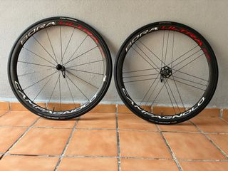Ruedas Campagnolo Bora Ultra Carbono 35, tubular.
