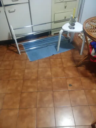 Zapatero, Banqueta y Candelabro