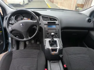 Peugeot 5008 2010