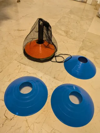 Conos entrenamiento planos con soporte