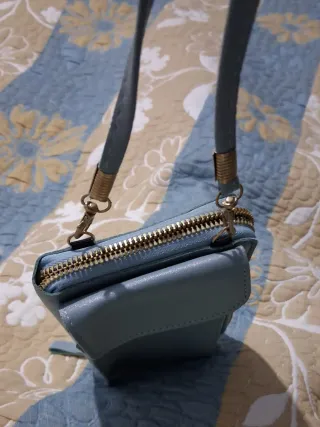 Bolsito azul bandolera