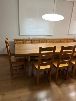 Mesa comedor de 3m incluso banco y 6 sillas.