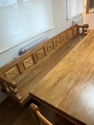 Mesa comedor de 3m incluso banco y 6 sillas.