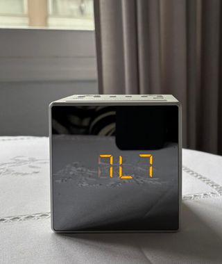 Despertador Radio Sony Blanco.