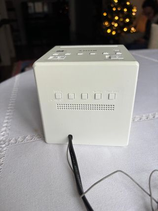 Despertador Radio Sony Blanco.
