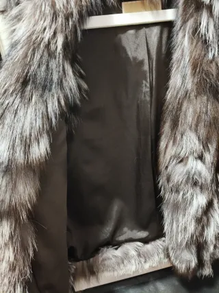 Chaleco pelo zorro plateado Michael Kors