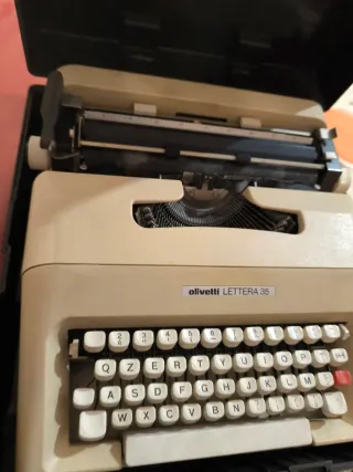 Olivetti Lettera 35 Macchina da Scrivere perfetta