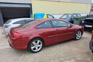 Peugeot 407.