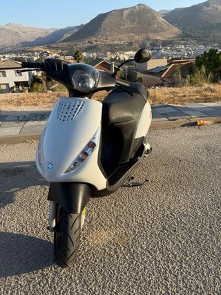 Piaggio Zip 49cc 2T Blanca