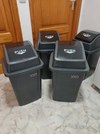 4 Cubos de Basura NUEVOS