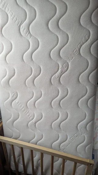 Cuna con colchón ÚLTIMO DÍA!