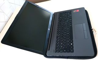 HP 255 G7 15.6" Ryzen 3 - 16 GB - SSD 256 GB - W11