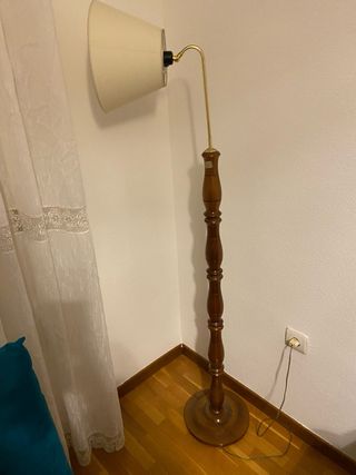 Mueble de salón en madera.