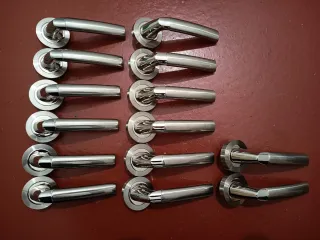 JUEGO de 7 MANILLAS para Puertas - Níquel Satinado