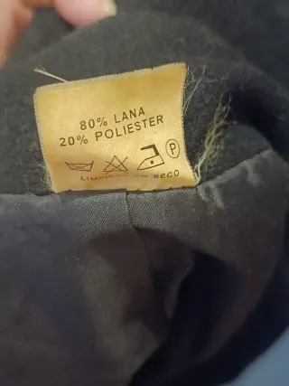 Chaquetón de paño negro para mujer
