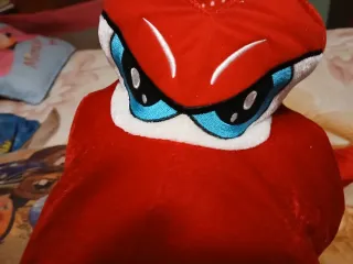 Peluche Tiburón Rojo