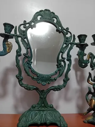 Antiguo conjunto de bronce.