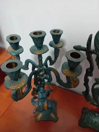 Antiguo conjunto de bronce.