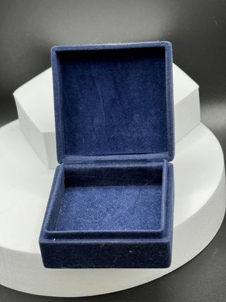 Piccola scatola velluto blu placca argento