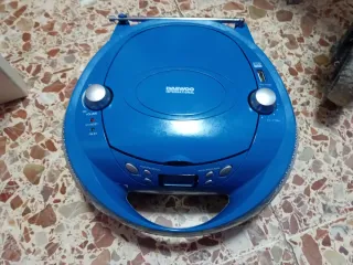 Radio CD azul portátil