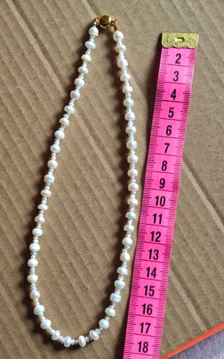 Collar de perlas naturales cierre dorado