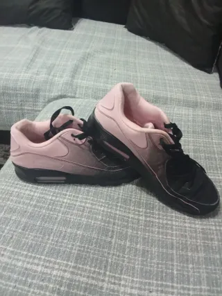 Deportivas Nike Mujer Negras y Rosas