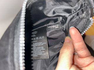 Bolso H&M negro terciopelo tachuelas